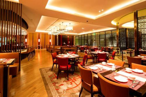 Hotel Solaire Resort & Casino