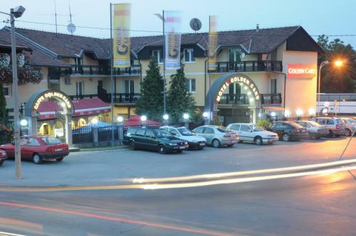 Golden Card Motel