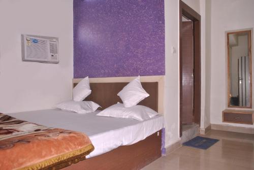 Hotel Viren International