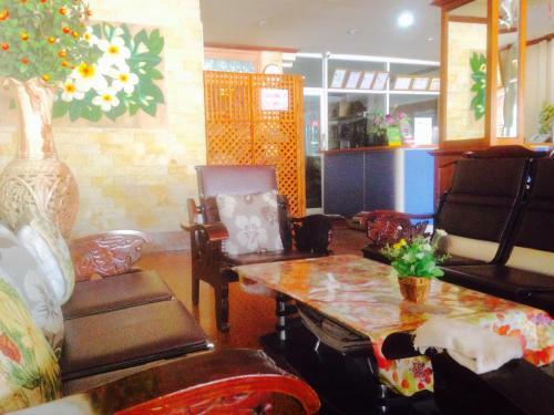 Nakhonesack Hotel 3
