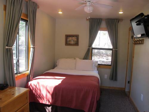 Hotel Convict Lake Resort
