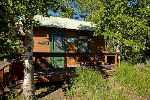 Hotel Convict Lake Resort