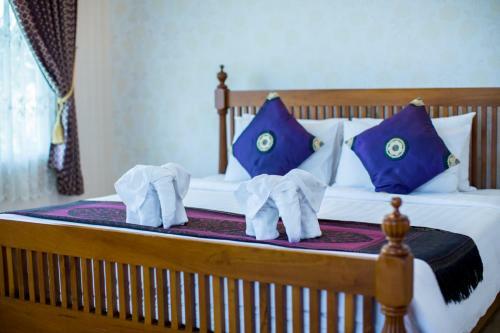 Juntra Resort & Hotel