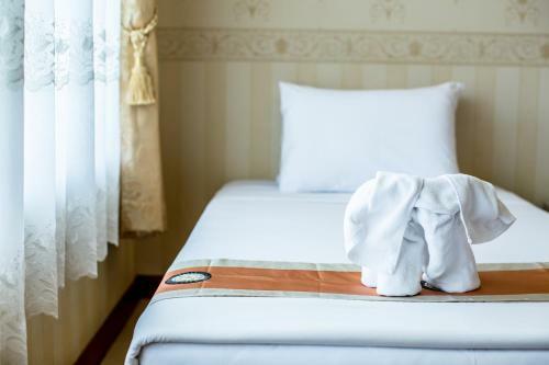 Juntra Resort & Hotel