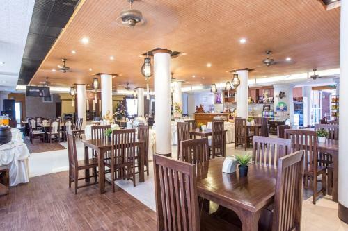 Juntra Resort & Hotel
