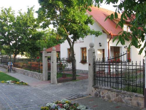 Hostal R�cz Fogad�