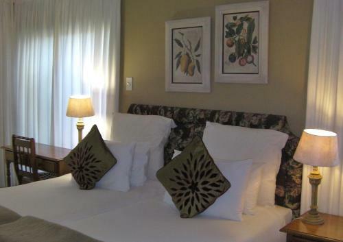 Hostal Mythai Guesthouse
