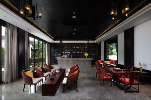Tengchong Hotel Hotspring Village