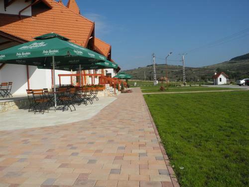 Hostal Bonanza Pensiune & Restaurant