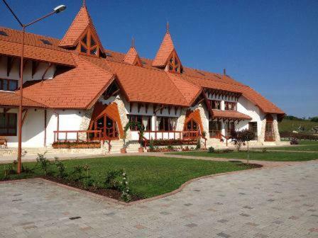 Hostal Bonanza Pensiune & Restaurant