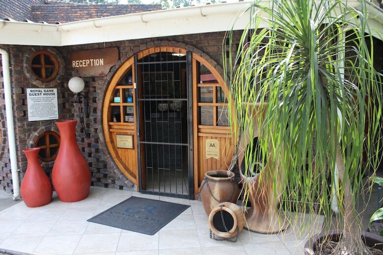 Hostal Royal Game Guest House