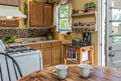Silver Heart Inn Bed And Breakfast