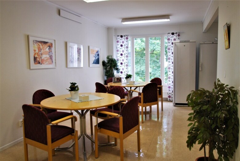 Hostal Hellidens Slott Och Vandrarhem
