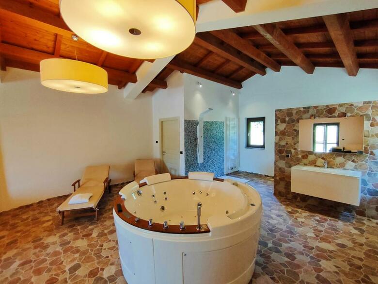 Hostal Agriturismo Borgo Biaia