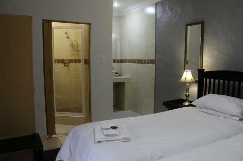 Hostal 3 Liebeloft Guest House