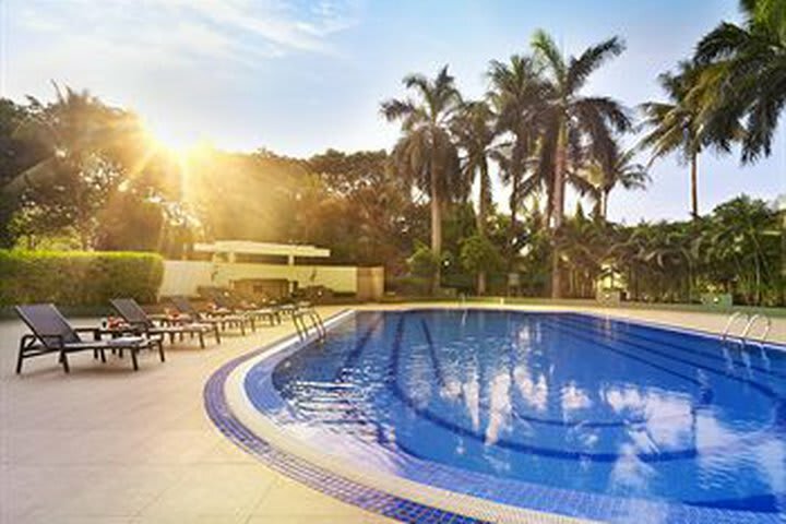 The Gateway Hotel Athwalines