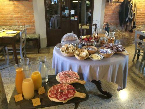 Hostal La Finestra Sul Po - Agriturismo