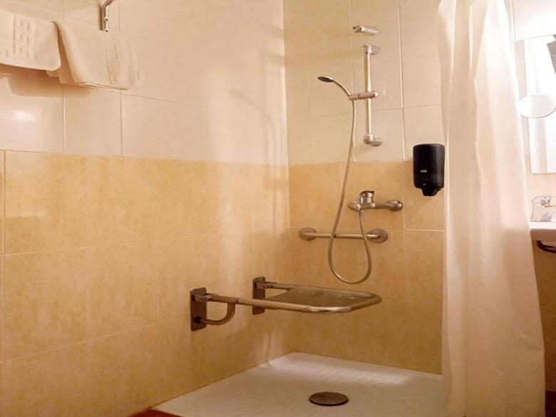 Hotel La Rueda