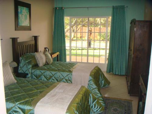 Hostal Heatherdale Guesthouse & Shuttle Services