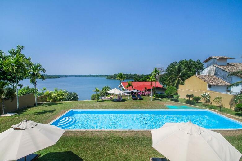 Hotel Kalla Bongo Lake Resort