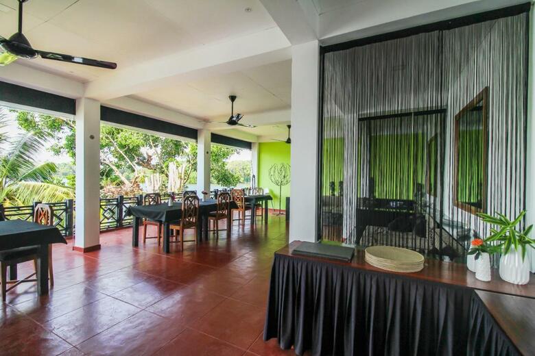 Hotel Kalla Bongo Lake Resort