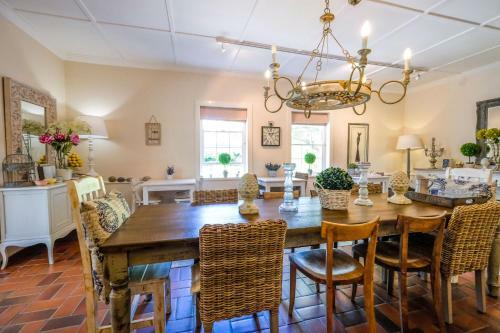 Hostal No.10 Caledon Street Guest House