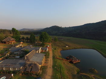 Bed & Breakfast Emahlathini Guest Farm