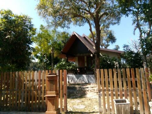 Hotel Prachuap Garden View Resort