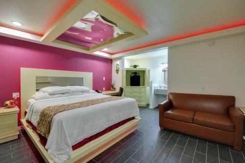 Hotel Romantic Inn & Suites