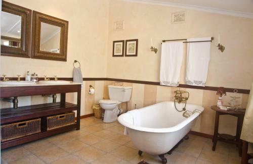 Hostal Cornerway Guest House