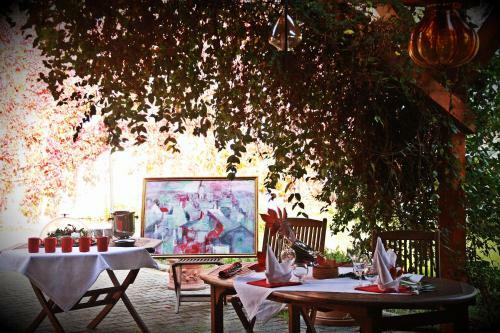 Hostal Pensiunea Curtea Bavareza