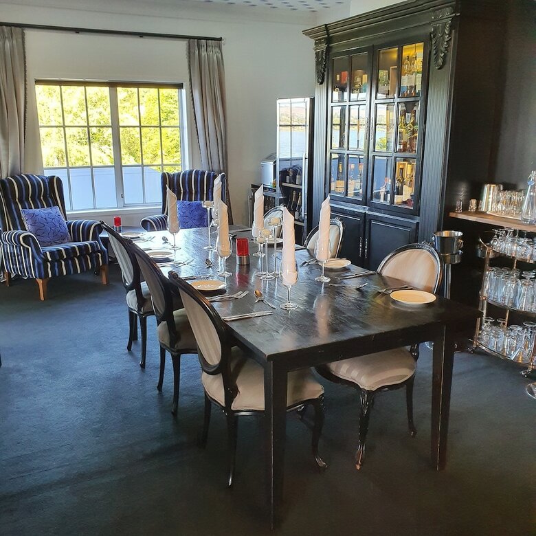 Black Swan Lakeside Boutique Hotel
