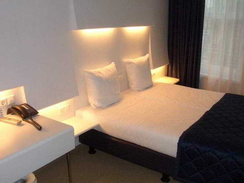 Hotel Ibis Styles Amsterdam Central Station