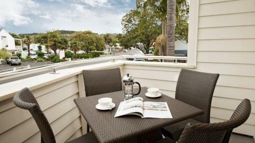 Hananui Lodge And Apartments