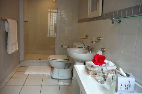 Hostal The Apartments