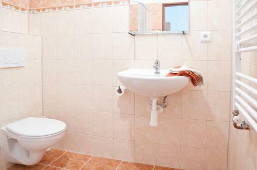 Hostal Sport - Relax Buky