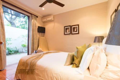 Bed & Breakfast Five Burnham Guest House