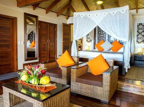 Hotel Erakor Island Resort & Spa