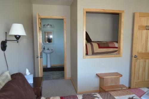 Bay Ave Bed And Breakfast Inn