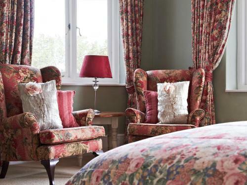 Hostal Parkes Manor