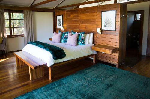Makakatana Bay Lodge