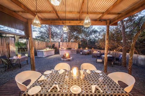 Makakatana Bay Lodge