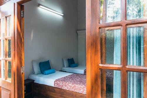 Hostel First @ Colombo Airport