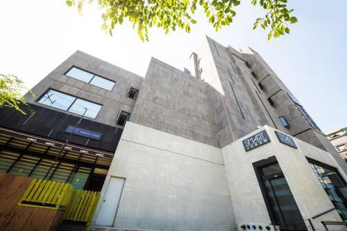Smart Hotel Geumjeong
