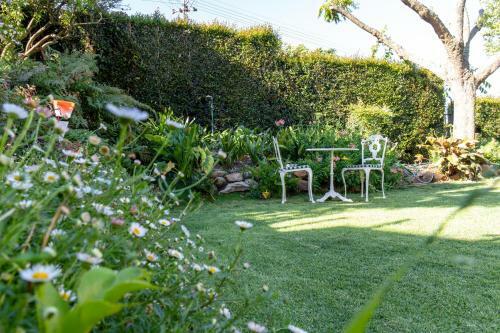 Hostal Knightsbury Guest House