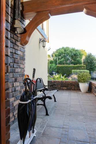 Hostal Knightsbury Guest House