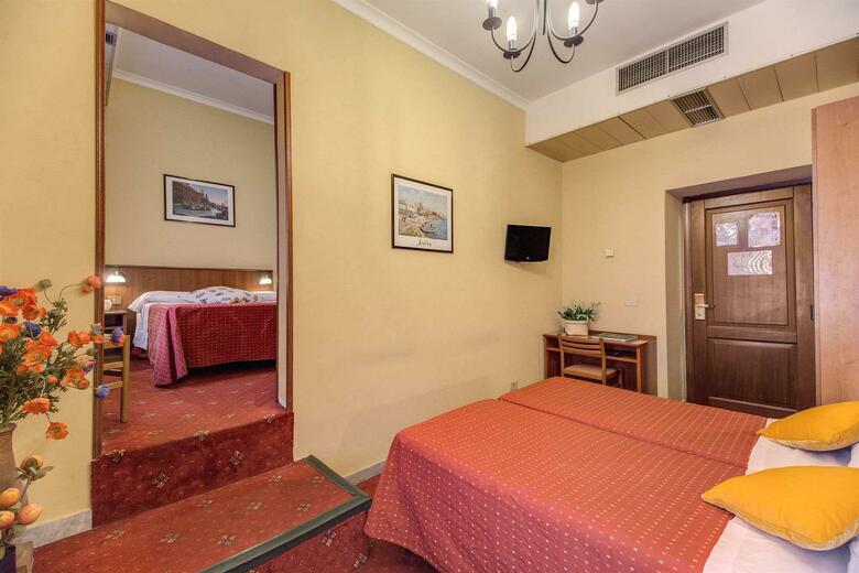 Hotel Corona
