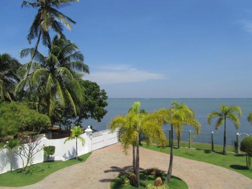 Hotel Rainbow Lagoon Villa