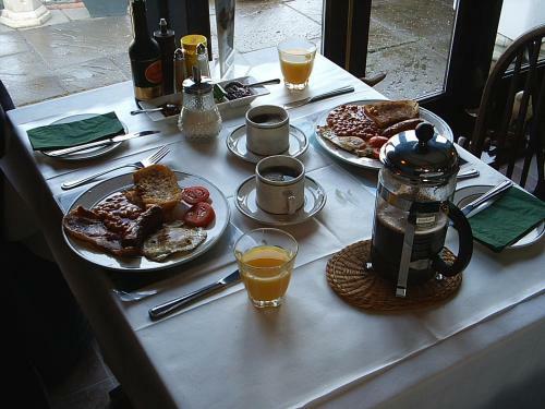 Hostal Waterside Guesthouse