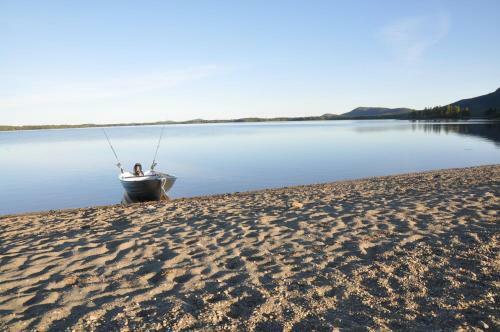 Cottage On Wild River In Lapland/sweden